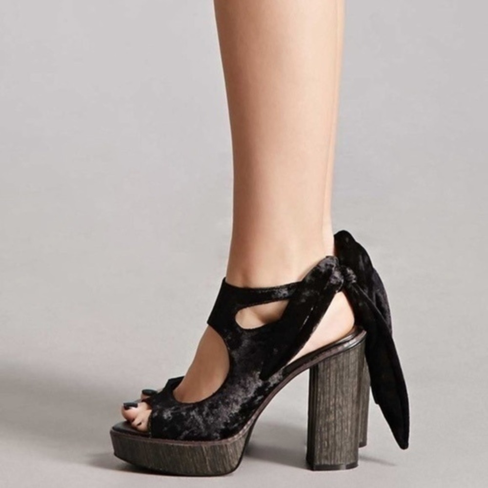 Very Volatile Kimbra black block platform heel size 8